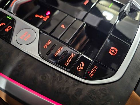 New 2026 BMW X5 xDrive50e w/ M Sport Package image 22