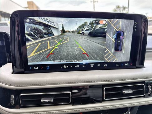 Used 2025 Lincoln Aviator Reserve w/ Luxury Package RWD image 25