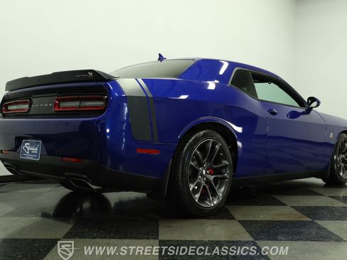 Used 2022 Dodge Challenger R/T Scat Pack w/ Driver Convenience Group RWD image 26