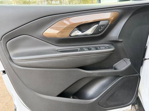 Used 2019 GMC Terrain SLE w/ Driver Convenience Package image 16