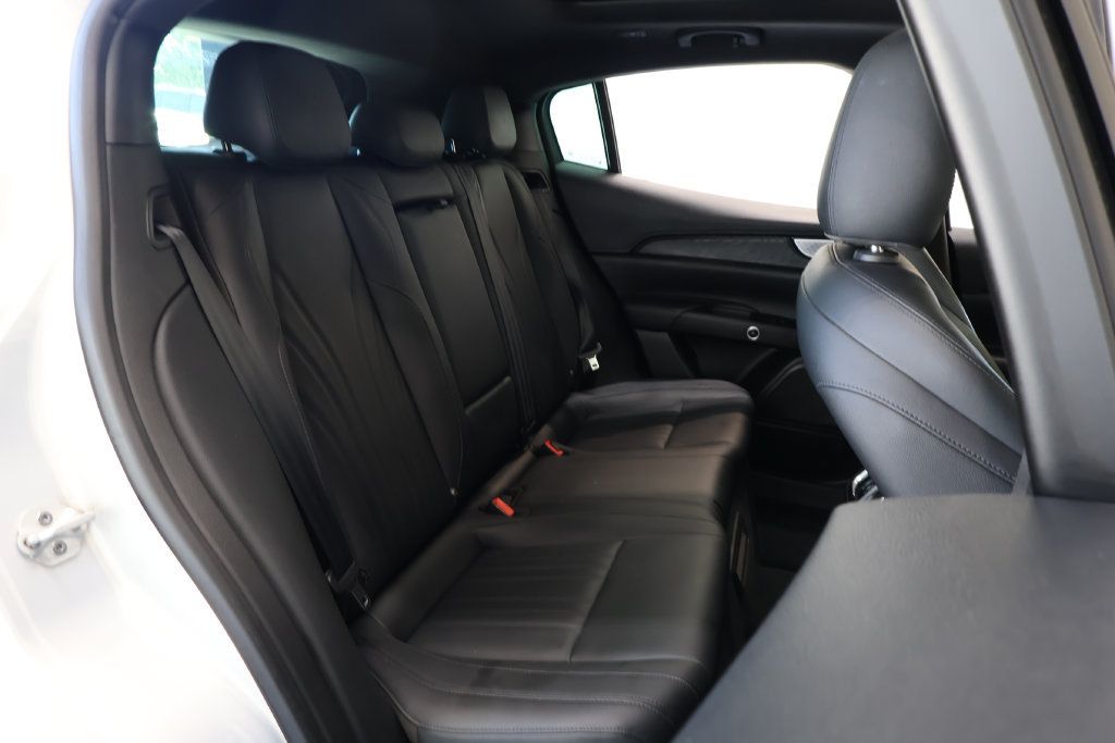 Used 2024 Maserati Grecale Modena AWD/4WD image 24