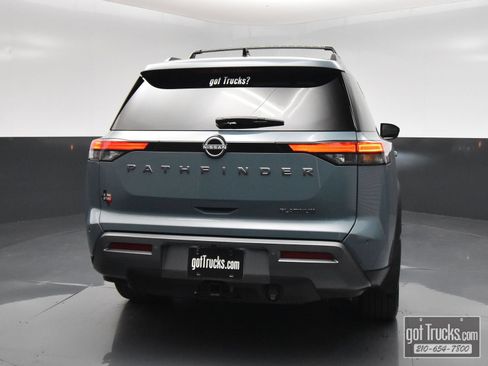 Used 2026 Nissan Pathfinder Platinum w/ Cargo Package FWD image 6