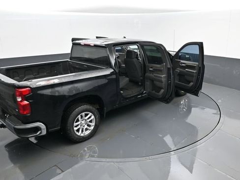 Used 2024 Chevrolet Silverado 1500 LT AWD/4WD image 25