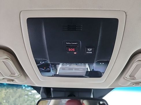 Used 2018 Lexus NX 300h AWD w/ Towing Package (1500 lbs) image 21
