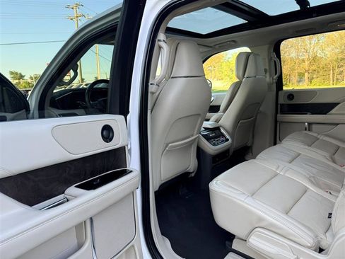 Used 2019 Lincoln Navigator L Reserve w/ Cargo Package AWD/4WD image 24