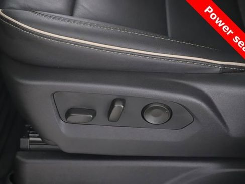 Used 2025 GMC Yukon Elevation w/ Technology Package AWD/4WD image 19