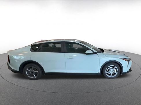 Used 2025 Kia K4 FWD image 12