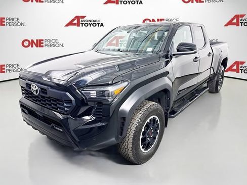 Certified 2024 Toyota Tacoma TRD Off-Road w/ TRD Off Road Upgrade Package AWD/4WD image 4