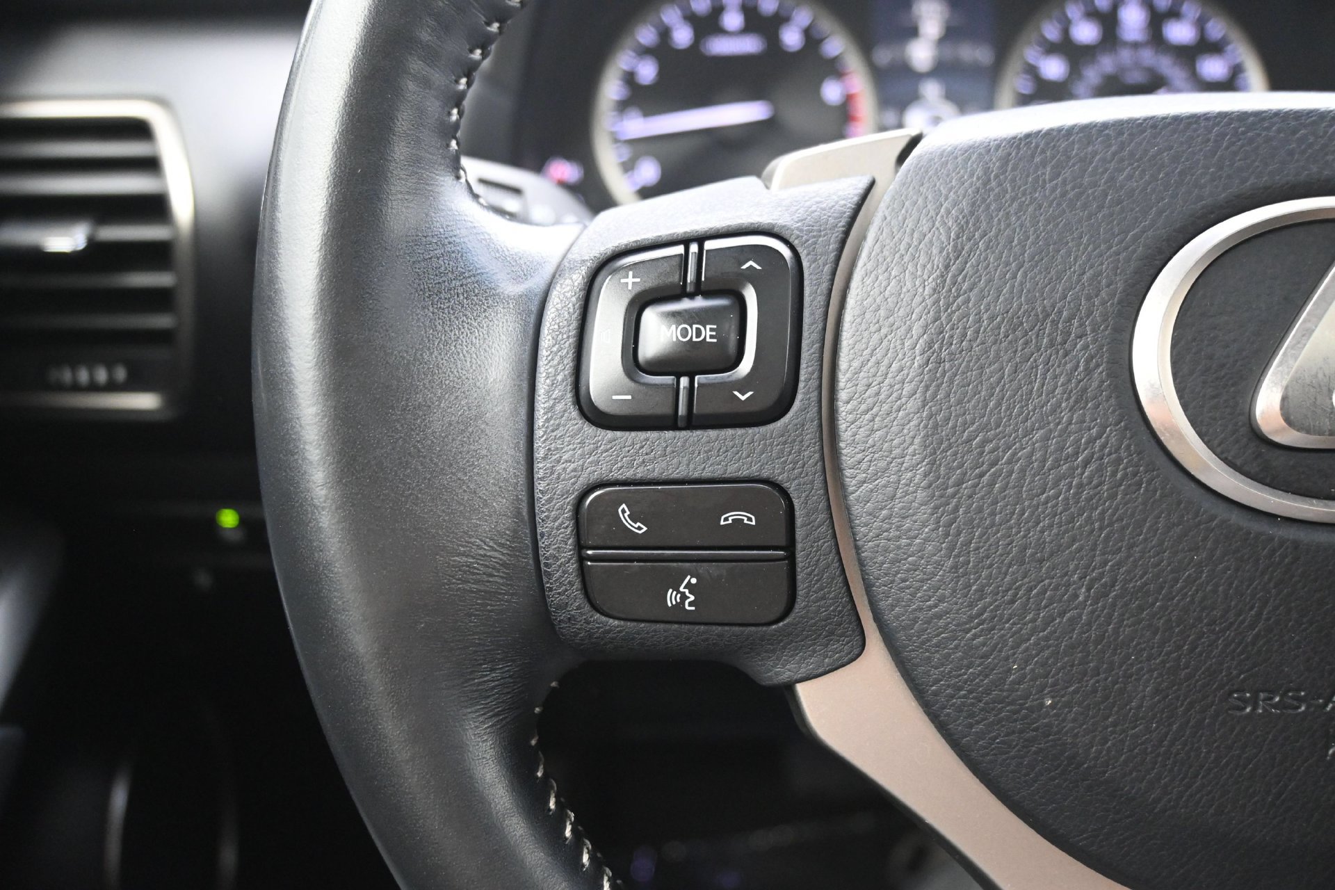 Used 2015 Lexus NX 200t AWD w/ Premium Package image 24