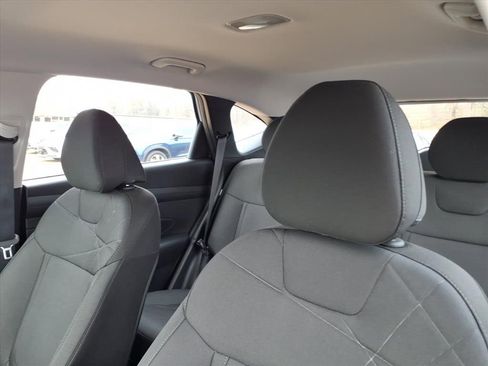 New 2026 Hyundai Tucson SE image 16