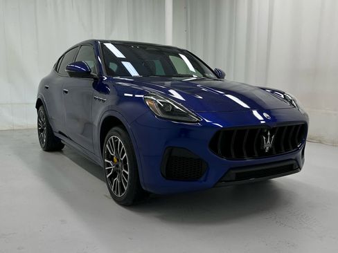 Used 2023 Maserati Grecale Modena AWD/4WD image 1