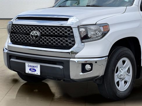 Used 2021 Toyota Tundra SR5 w/ Convenience Package image 38