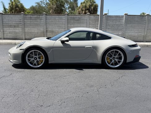 Certified 2022 Porsche 911 GT3 RWD image 2