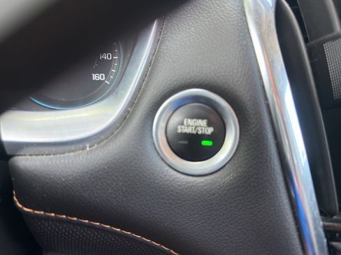Used 2021 Chevrolet Traverse Premier w/ Redline Edition AWD/4WD image 23