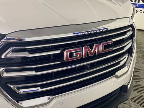 Certified 2024 GMC Terrain SLT w/ Infotainment Package II image 38