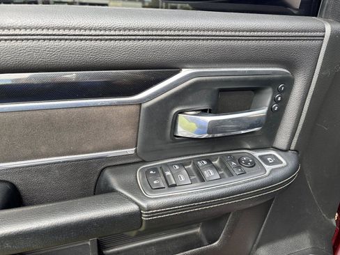Used 2019 RAM 2500 Laramie AWD/4WD image 14