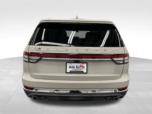 Used 2020 Lincoln Aviator Reserve w/ Equipment Group 202A image 8