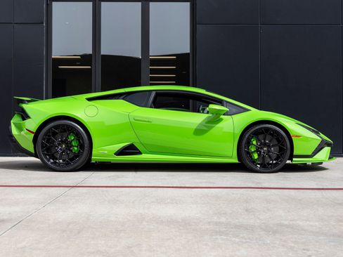 Used 2023 Lamborghini Huracan Tecnica RWD image 10