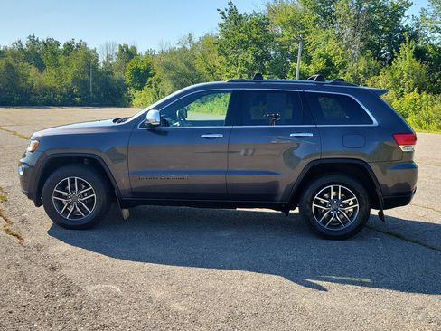Used 2019 Jeep Grand Cherokee Limited w/ Trailer Tow Group IV AWD/4WD image 8