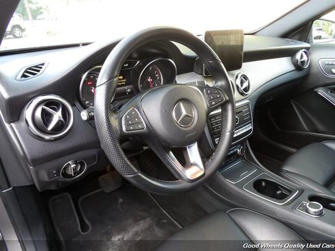 Used 2020 Mercedes-Benz GLA 250 4MATIC image 10
