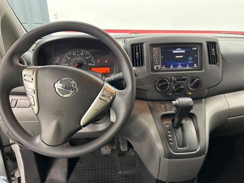 Used 2020 Nissan NV200 S w/ Back Door Glass Package image 17