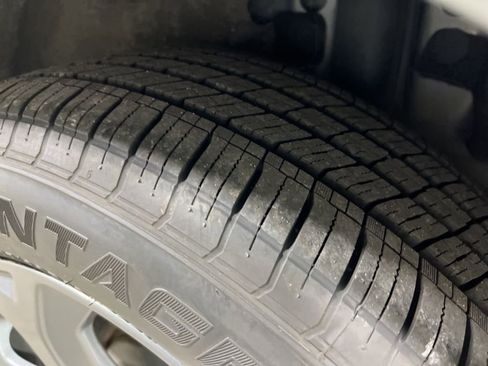 Used 2024 Ford Escape ST-Line image 39