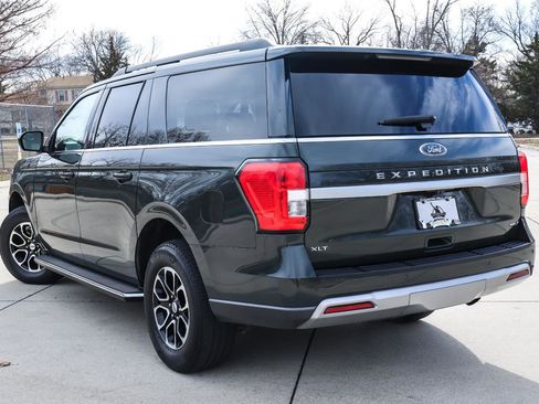 Used 2022 Ford Expedition Max XLT image 16