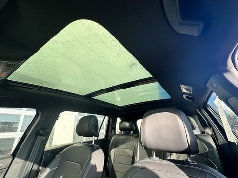 Used 2024 Volkswagen Tiguan SEL R-Line w/ MDO Package, Two-Row image 10