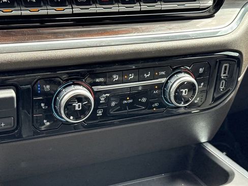 Used 2022 GMC Sierra 1500 SLT w/ SLT Convenience Package image 20