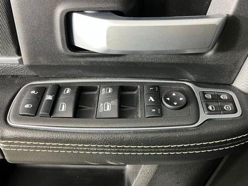 Used 2024 RAM 2500 Big Horn w/ Sport Appearance Package image 21