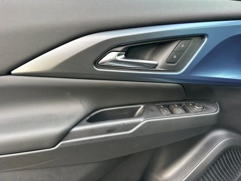 New 2026 Chevrolet Equinox EV LT image 11