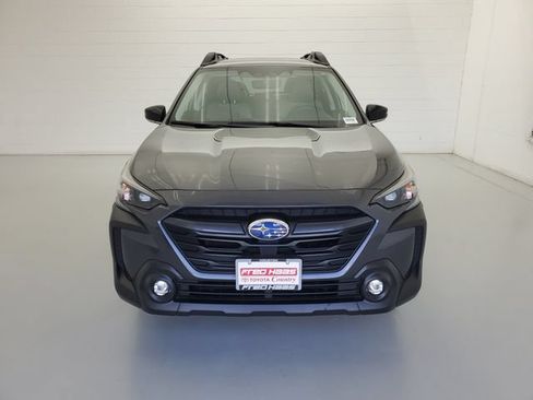Used 2025 Subaru Outback Premium w/ Popular Package #1A AWD/4WD image 3