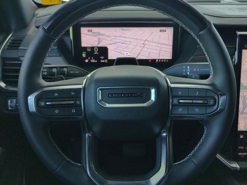 Used 2025 GMC Acadia Denali w/ Super Cruise Package AWD/4WD image 35