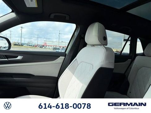 New 2026 Volkswagen Atlas Cross Sport SEL Premium R-Line AWD/4WD image 24