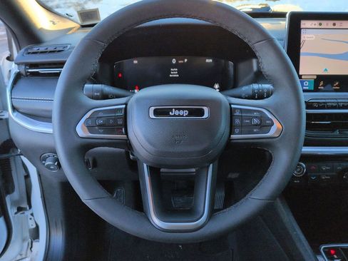 Used 2024 Jeep Compass Limited w/ High Altitude Package image 18