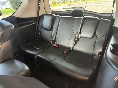Used 2012 INFINITI QX56 4WD w/ Deluxe Touring Pkg image 14