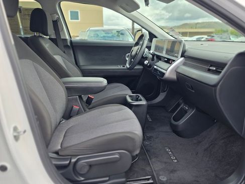 Certified 2024 Hyundai Ioniq 5 SE image 9