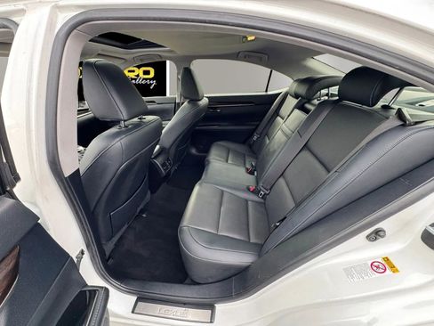 Used 2016 Lexus ES 350 w/ Navigation System Package FWD image 10