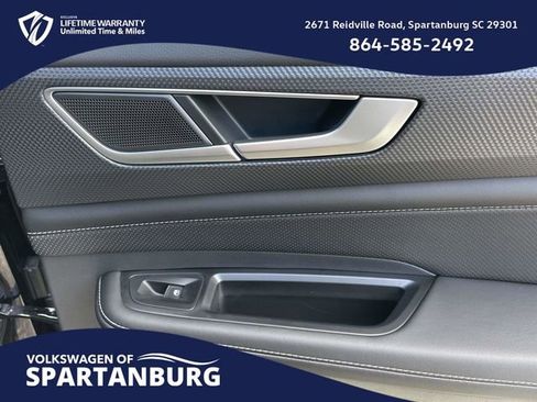 New 2026 Volkswagen Atlas Cross Sport SEL R-Line image 12