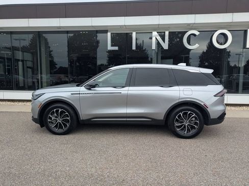Certified 2025 Lincoln Nautilus Premier w/ Equipment Group 102A AWD/4WD image 3