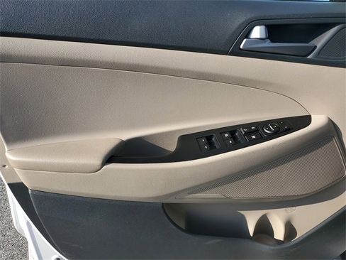 Used 2017 Hyundai Tucson SE image 8