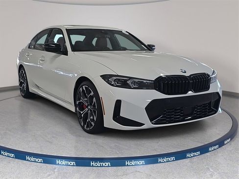 Used 2026 BMW 330i Sedan w/ M Sport Package image 3