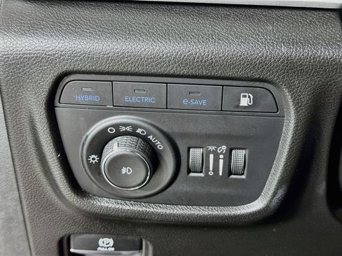 Used 2023 Jeep Grand Cherokee 30th Anniversary AWD/4WD image 17