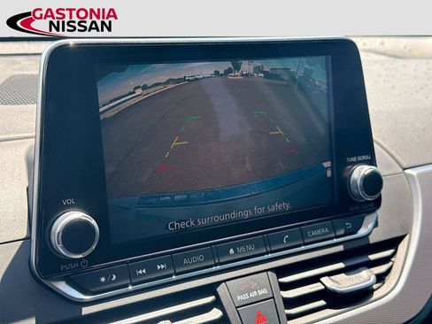 Used 2023 Nissan Altima 2.5 SR FWD image 17