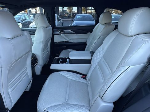 Used 2023 MAZDA CX-9 Signature image 18