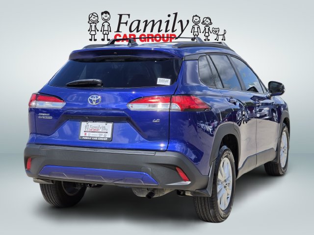 Used 2025 Toyota Corolla Cross LE FWD image 4