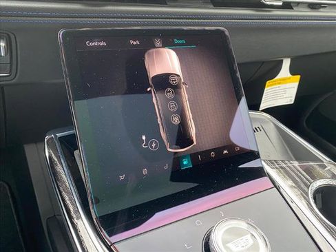 New 2025 Cadillac Escalade IQ Luxury 1 w/ Smart Trailering package image 9