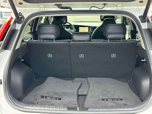 Used 2025 Kia Niro FWD image 19