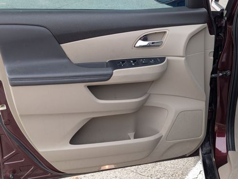 Used 2014 Honda Odyssey EX-L image 11
