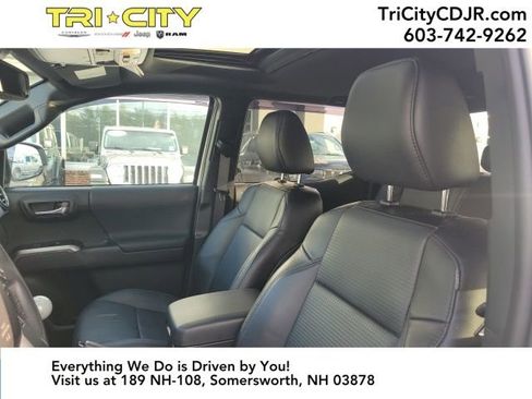 Used 2021 Toyota Tacoma TRD Sport w/ TRD Premium Sport Package image 18